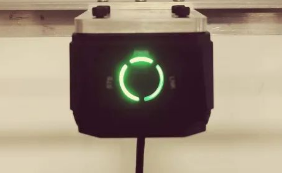 AI賦能鋰電信息采集！?？禉C器人助您“躺贏”工業讀碼新賽道